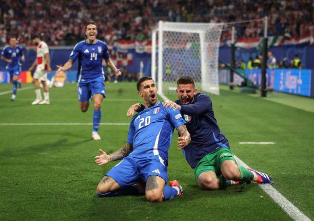 MK体育app-【人物】扎卡尼的救赎：从黑名单到国家英雄