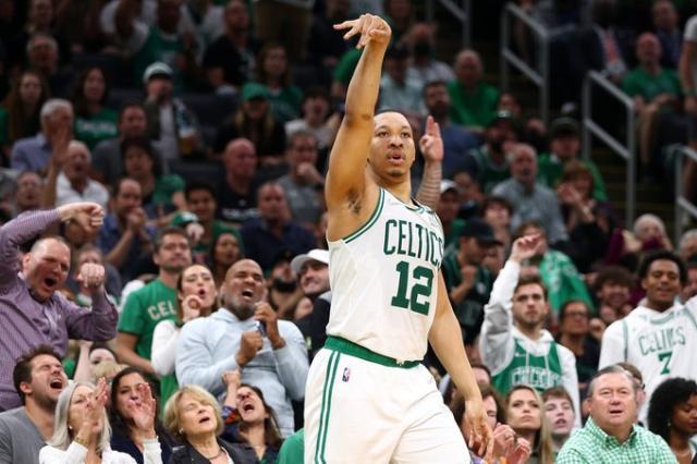 MK体育网页版-凯尔特人22记三分埋葬雄鹿 布登霍尔泽愿赌服输